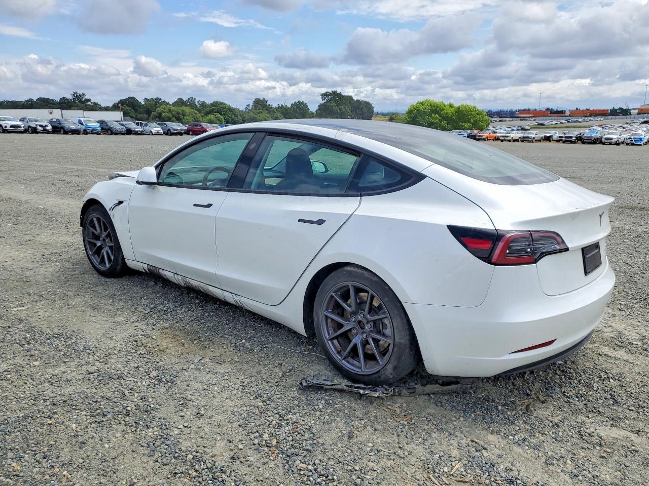 2023 Tesla Model 3 - Image 2