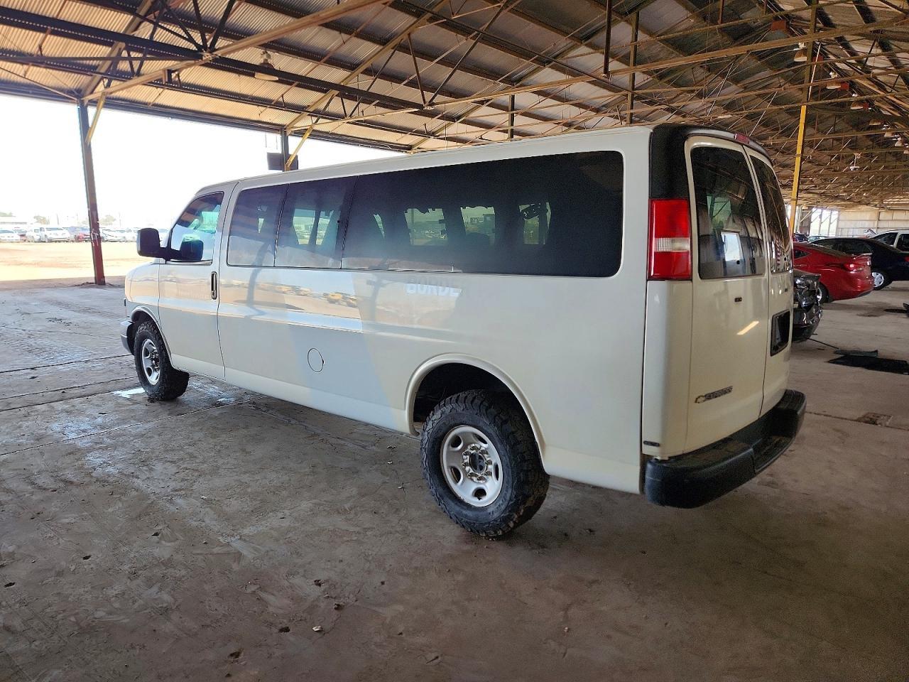 2020 Chevrolet Express G3500 Ls 6.0L V8 Passenger - Image 3