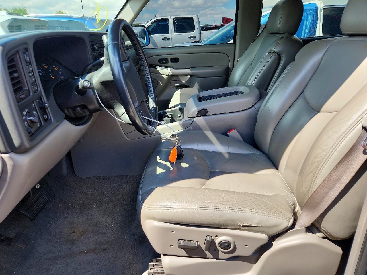 2005 Chevrolet Suburban K1500 - Фото 7