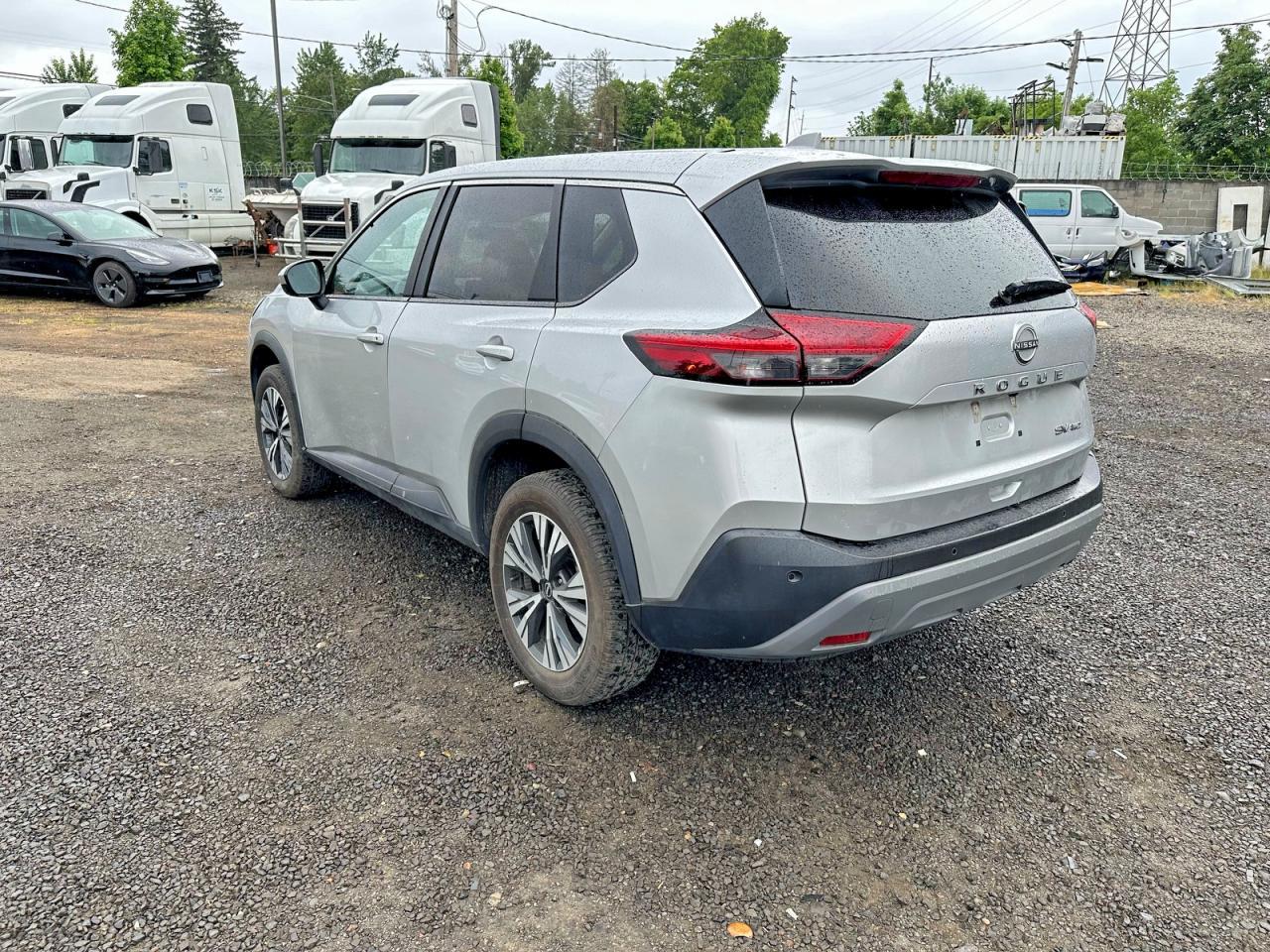 2023 Nissan Rogue Sv - Фото 3
