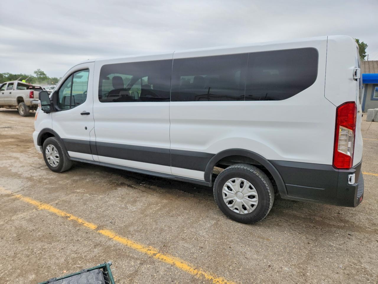 2022 Ford Transit T-350 - Фото 2