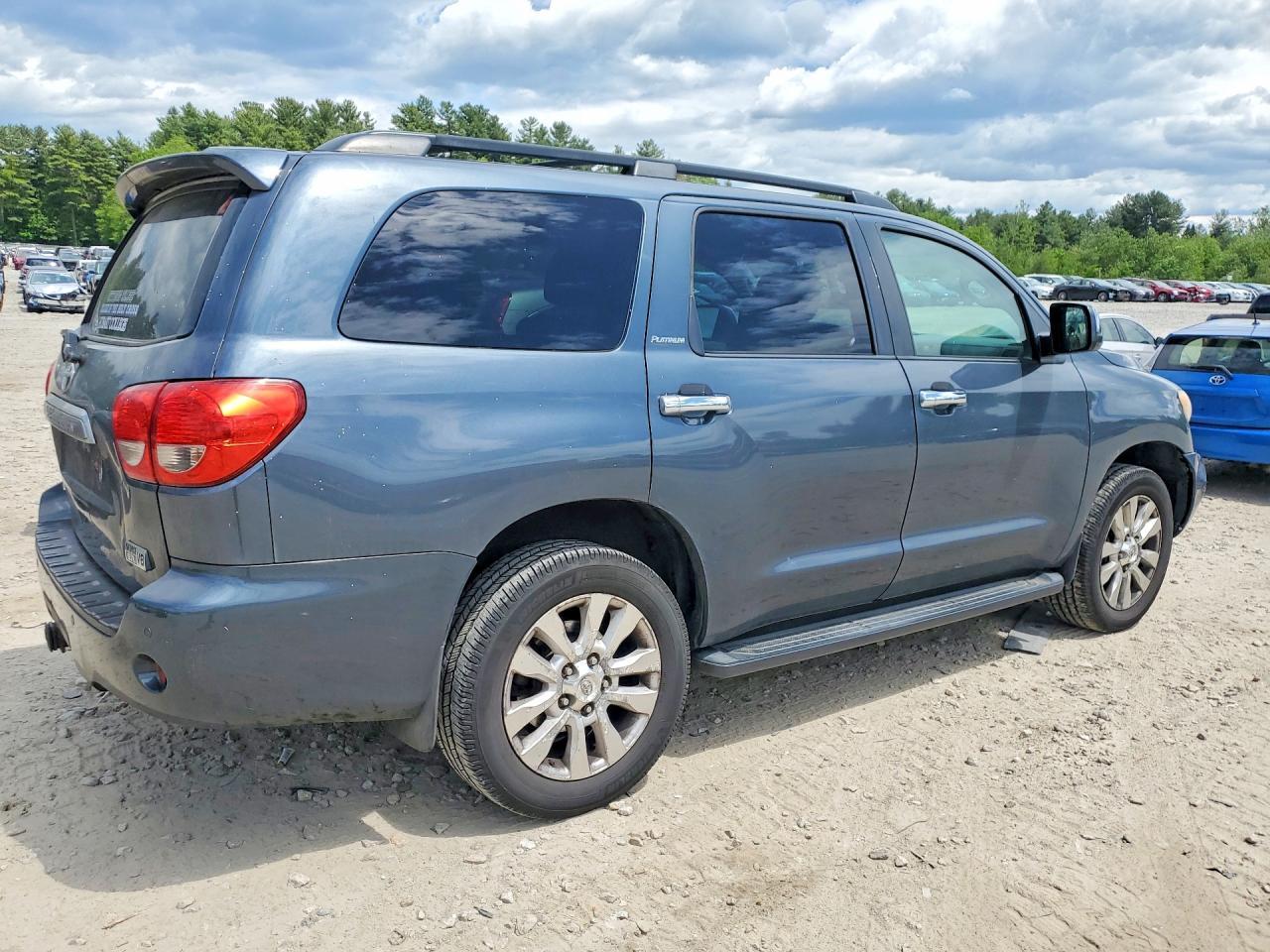 2008 Toyota Sequoia Platinum - Image 3