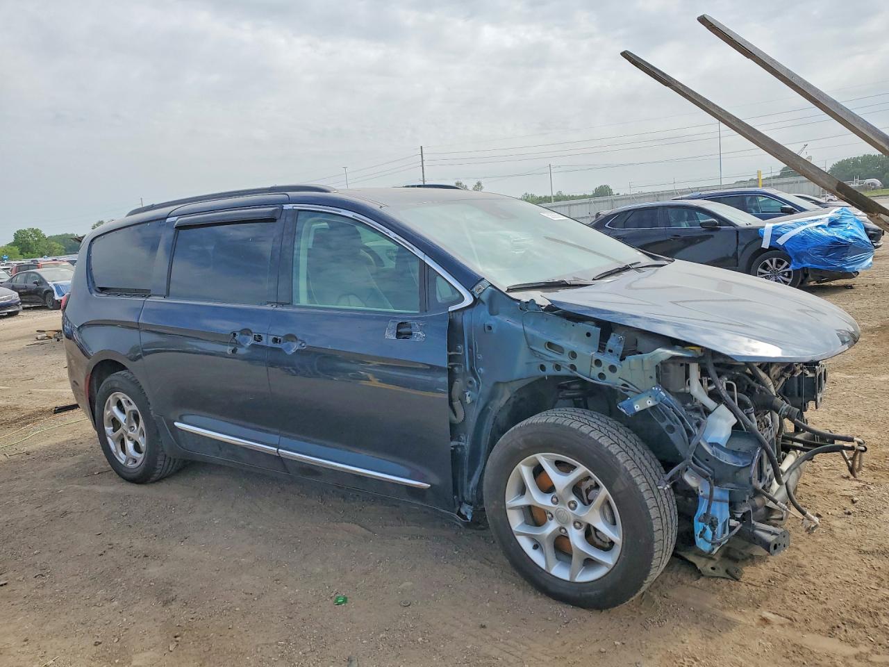 2022 Chrysler Pacifica Limited - Фото 4