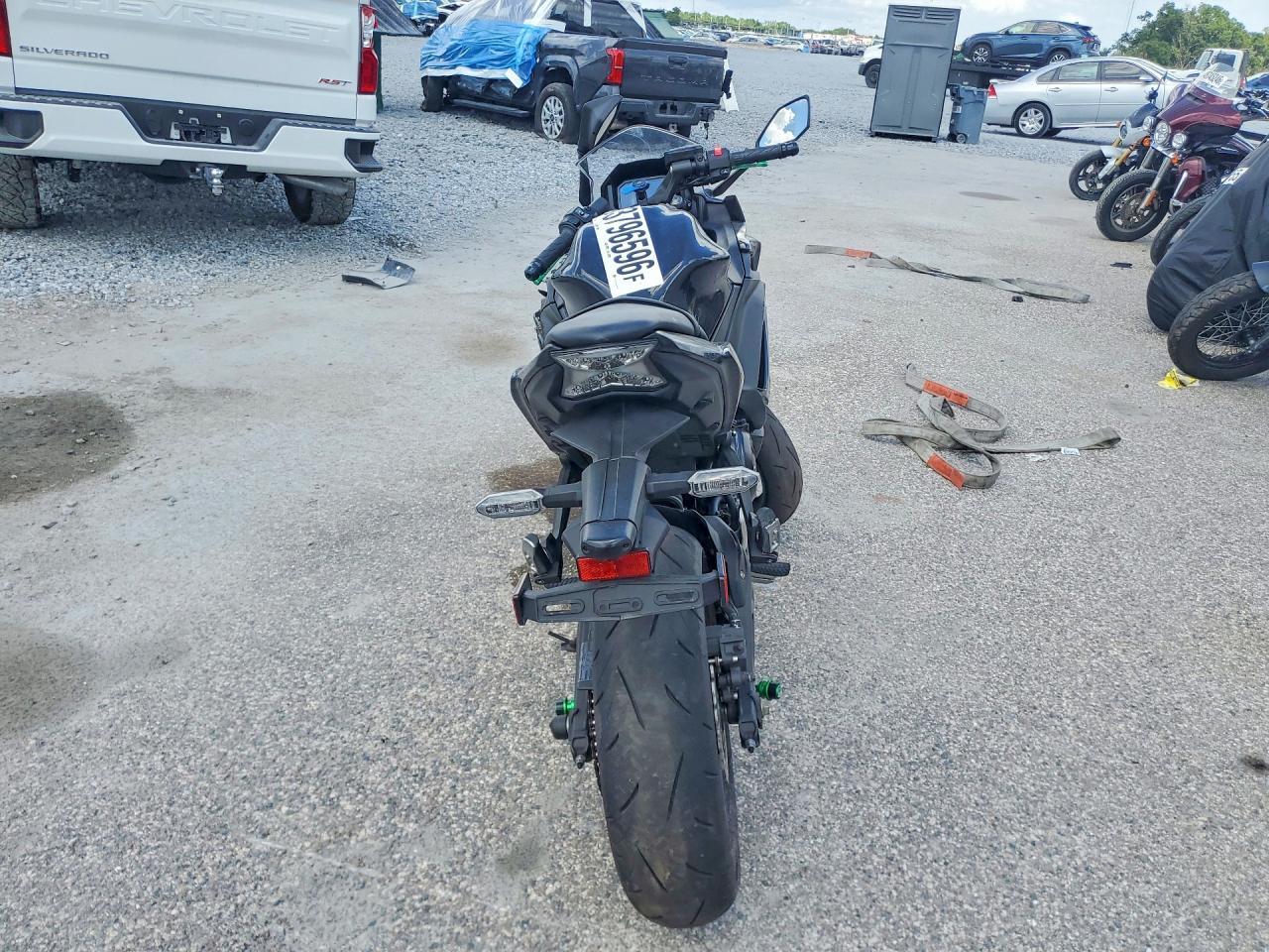 2025 Kawasaki Ex650 - Фото 4