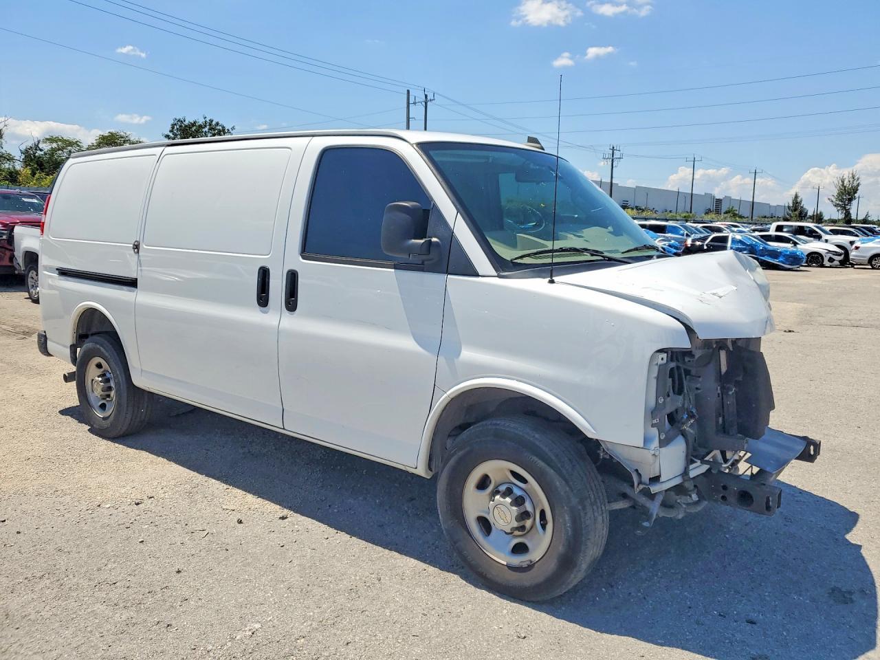 2022 Chevy Express G2500 Cargo - R&D - Prior Fleet - Фото 4