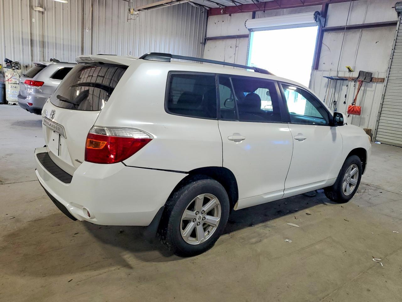 2010 Toyota Highlander Base - Фото 3