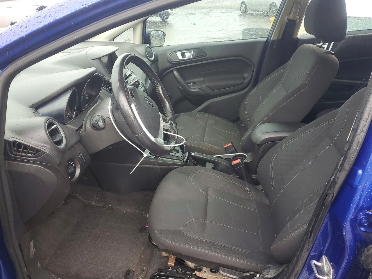 2015 Ford Fiesta Se - Фото 7