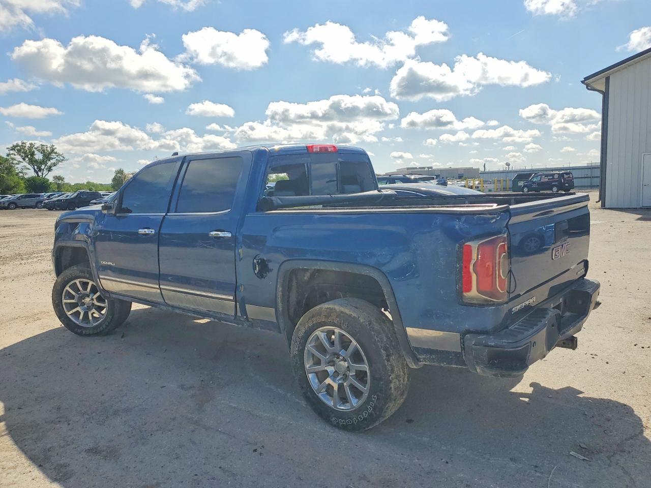 2016 GMC Sierra K1500 Denali - Image 2