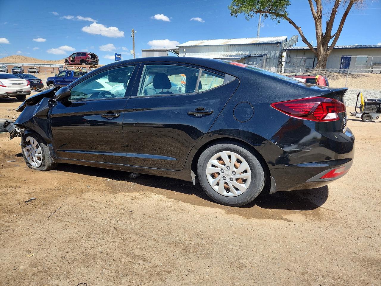 2020 Hyundai Elantra Se - Фото 2