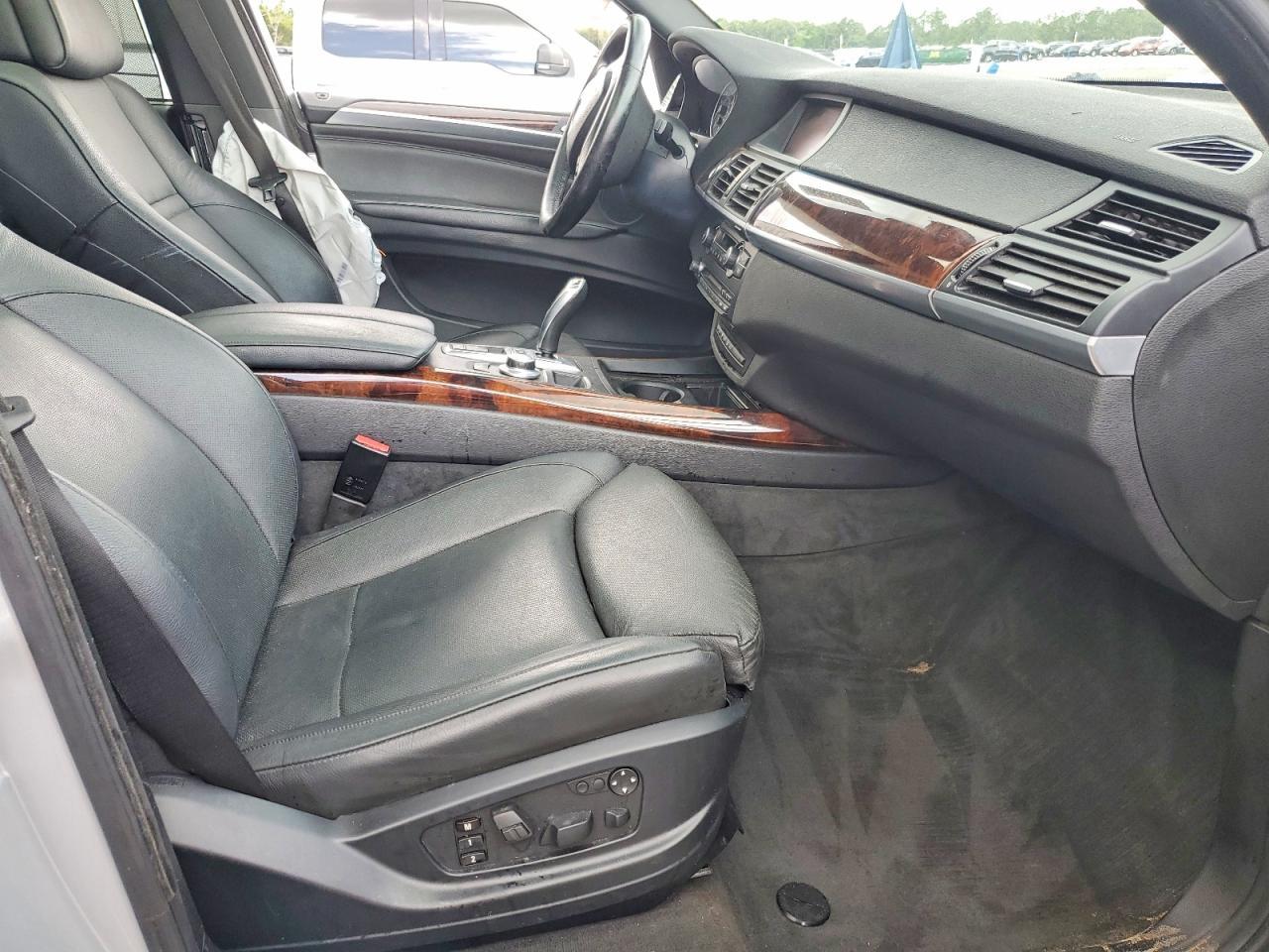 2008 BMW X5 4.8I - Image 7