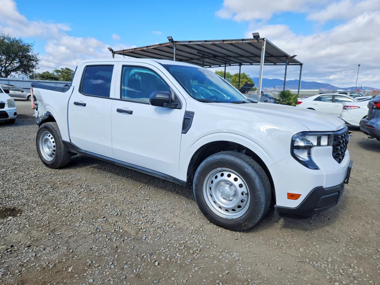2025 Ford Maverick Xl - Image 4