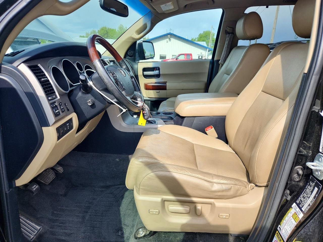 2013 Toyota Sequoia Platinum - Image 7