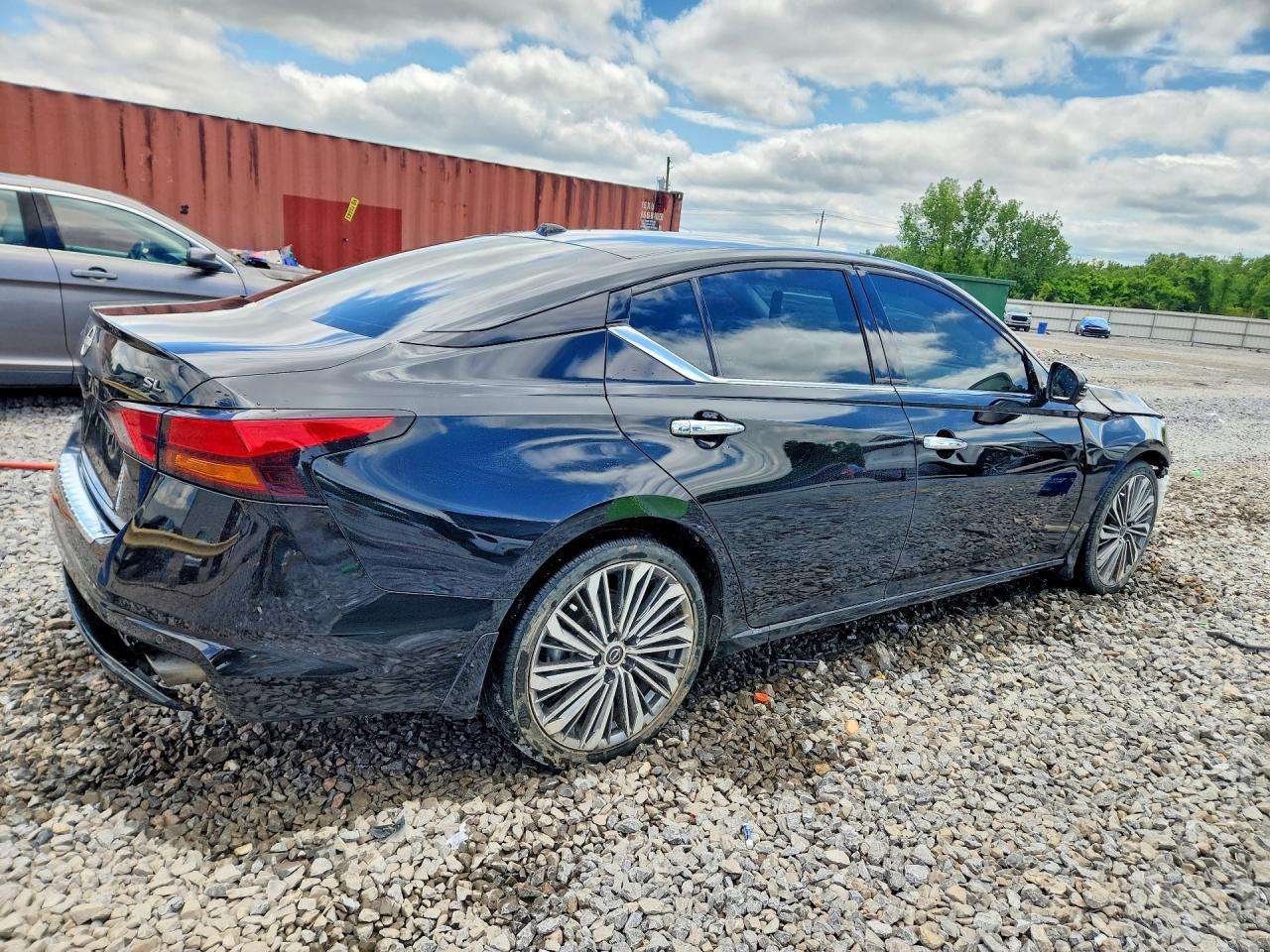 2023 Nissan Altima Sl - Фото 3