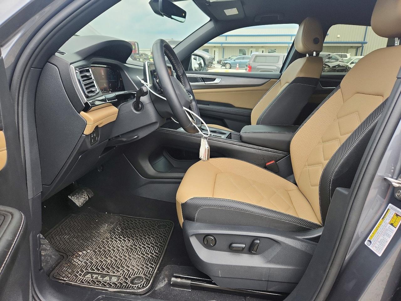 2025 Volkswagen Atlas Cross Sport Se - Image 7