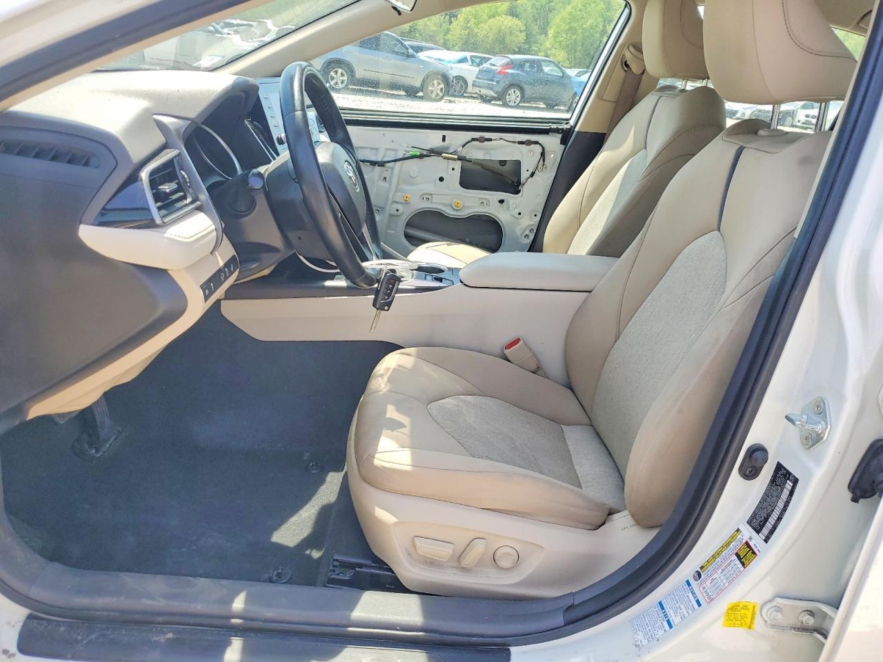 2021 Toyota Camry Le - Image 7