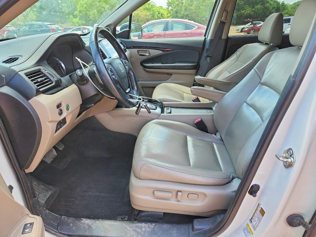 2016 Honda Pilot Touring - Image 7