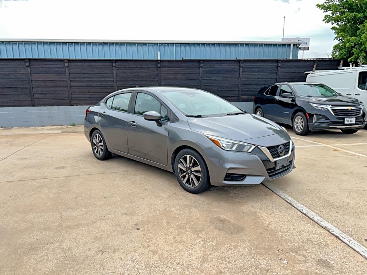 2020 Nissan Versa Sv