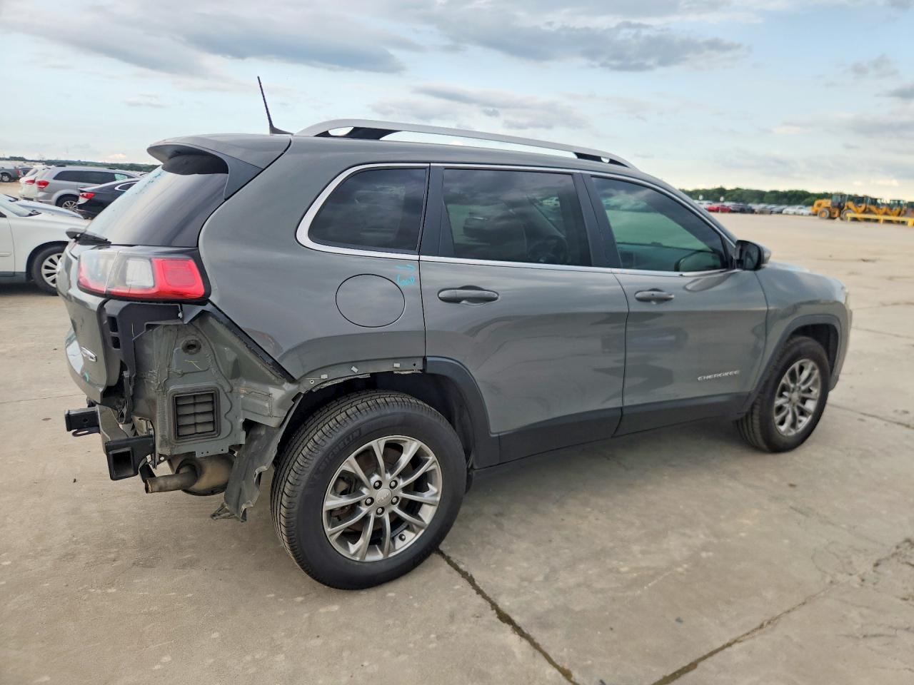 2020 Jeep Cherokee Latitude Plus - Фото 3