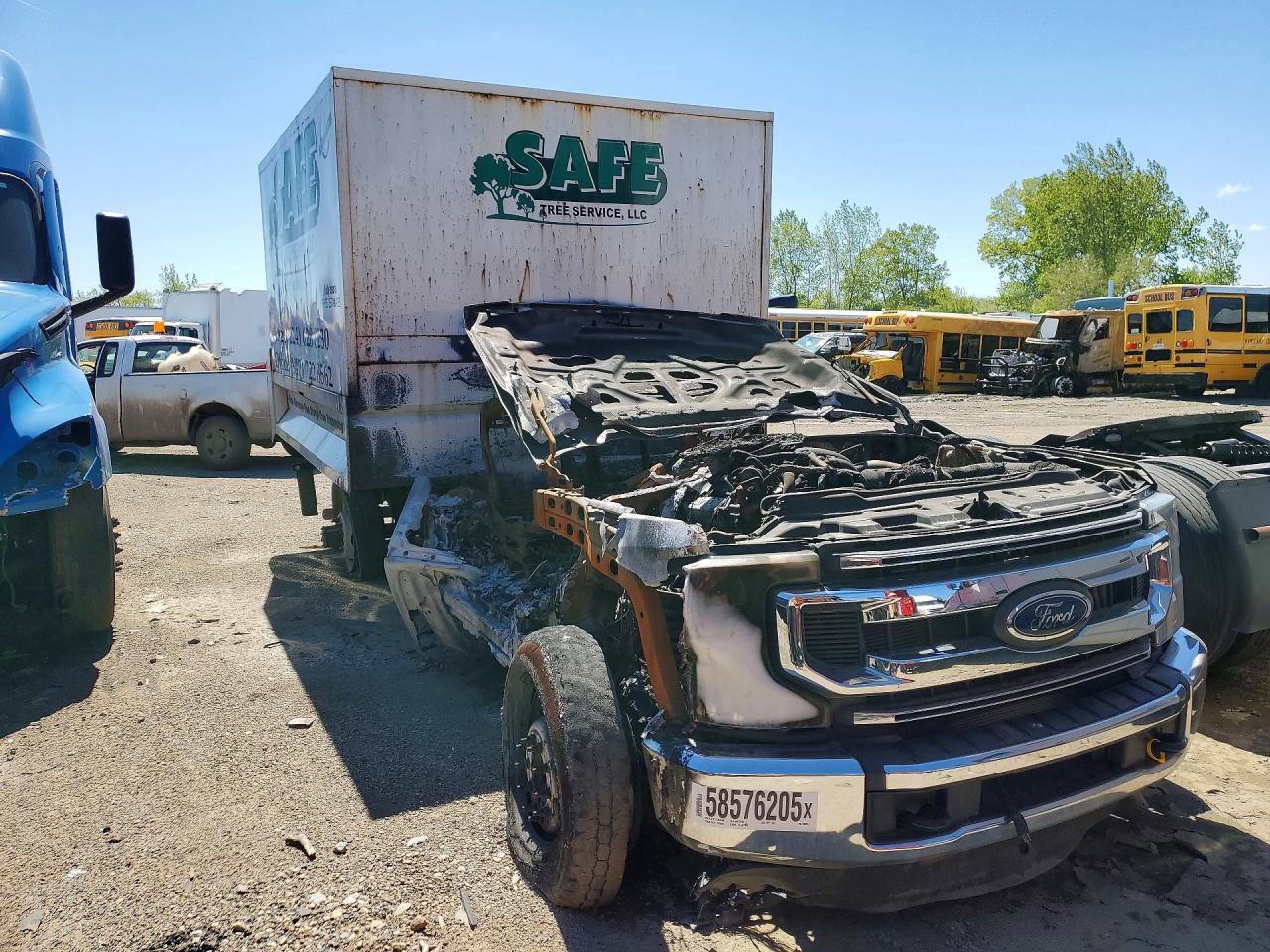 2021 Ford F450 Super Duty - Image 4
