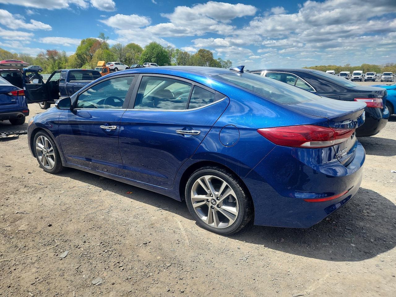 2017 Hyundai Elantra Limited - Фото 2