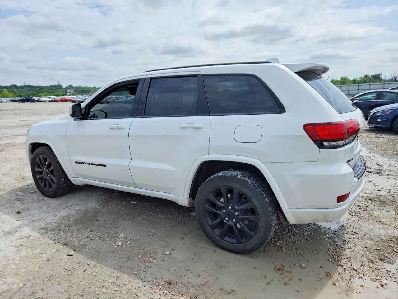 2017 Jeep Grand Cherokee Laredo - Фото 2