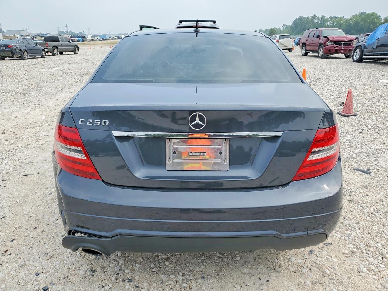 2014 Mercedes-Benz C 250 - Фото 6