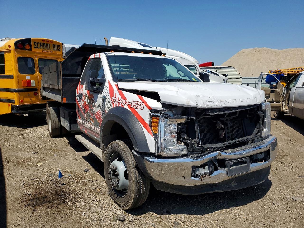 2017 Ford F550 Super Duty Dump Truck - Фото 4