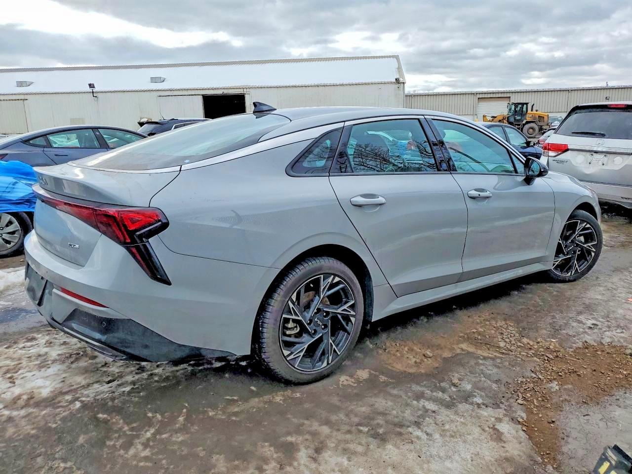2025 Kia K5 Gt Line - Image 3