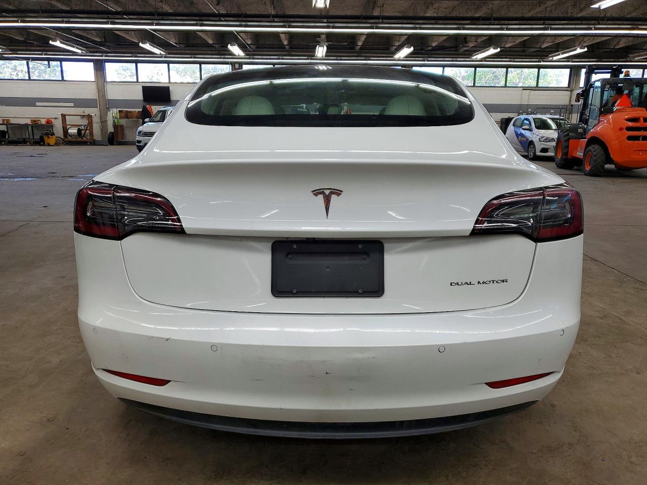 2022 Tesla 3 - Image 6