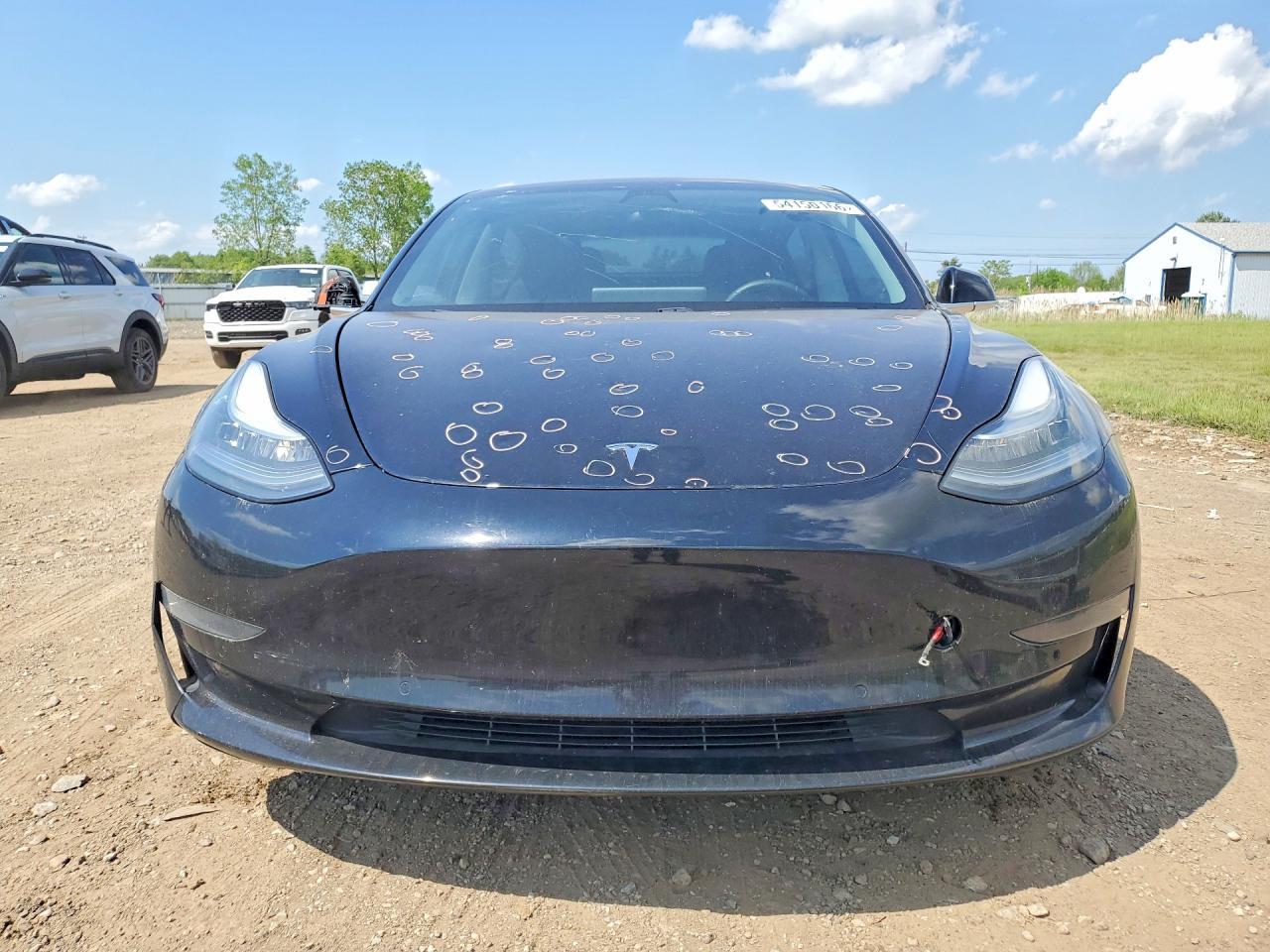 2020 Tesla Model 3 - Фото 5
