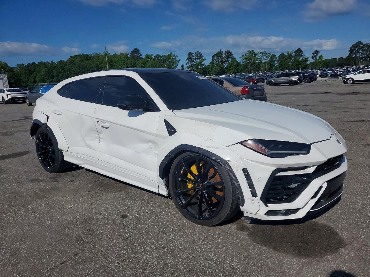 2019 Lamborghini Urus - Фото 4