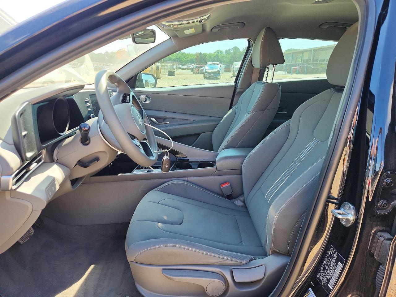 2023 Hyundai Elantra Blue - Фото 7