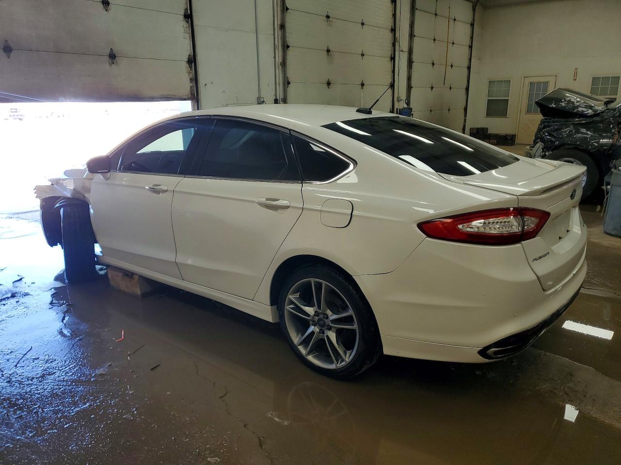 2016 Ford Fusion Titanium - Image 2