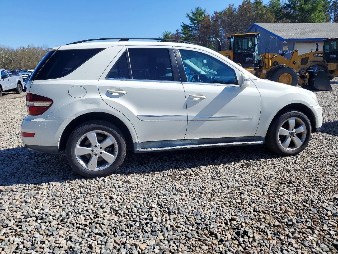 2011 Mercedes-Benz Ml 350 4Matic - Image 3