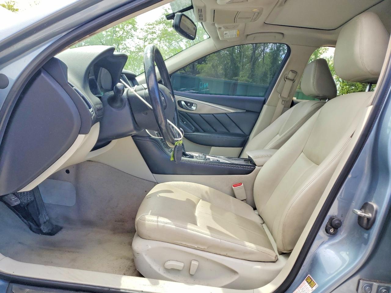 2015 Infiniti Q50 Premium - Image 7