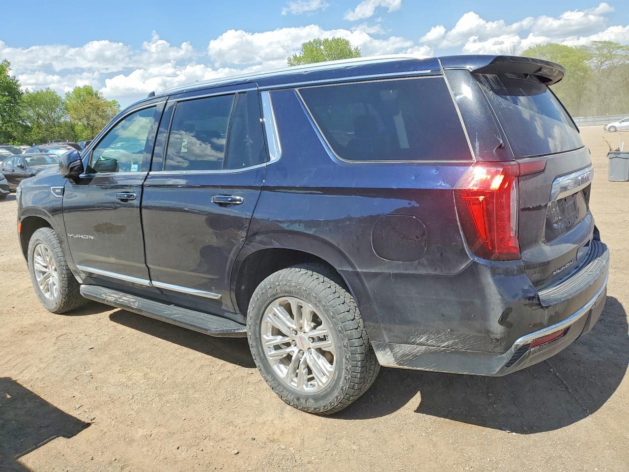 2022 GMC Yukon Slt - Image 2