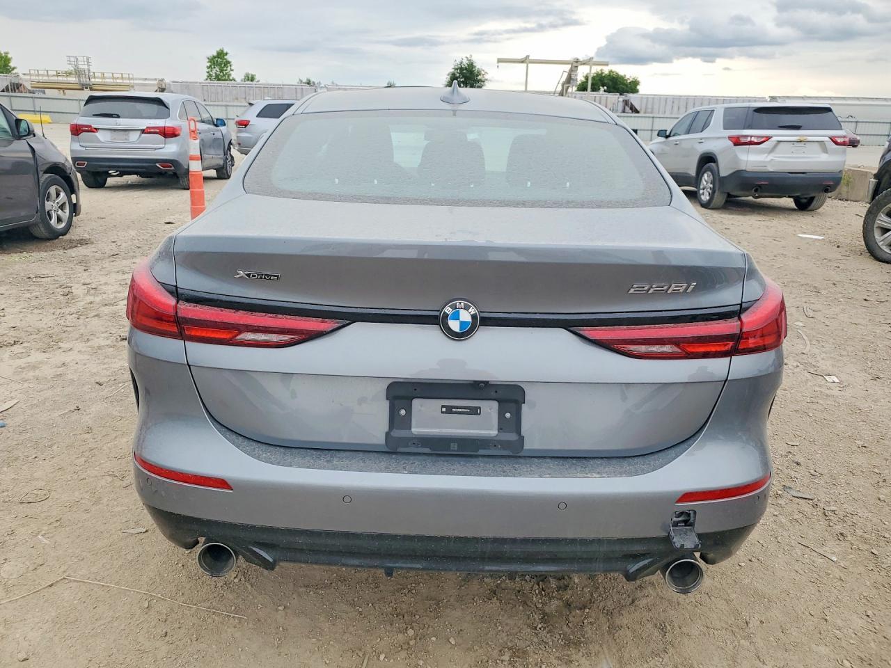 2024 BMW 228Xi - Фото 6