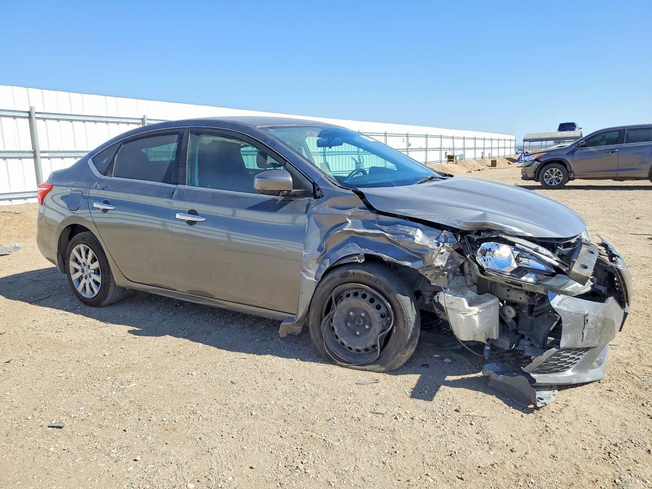 2017 Nissan Sentra S - Фото 4