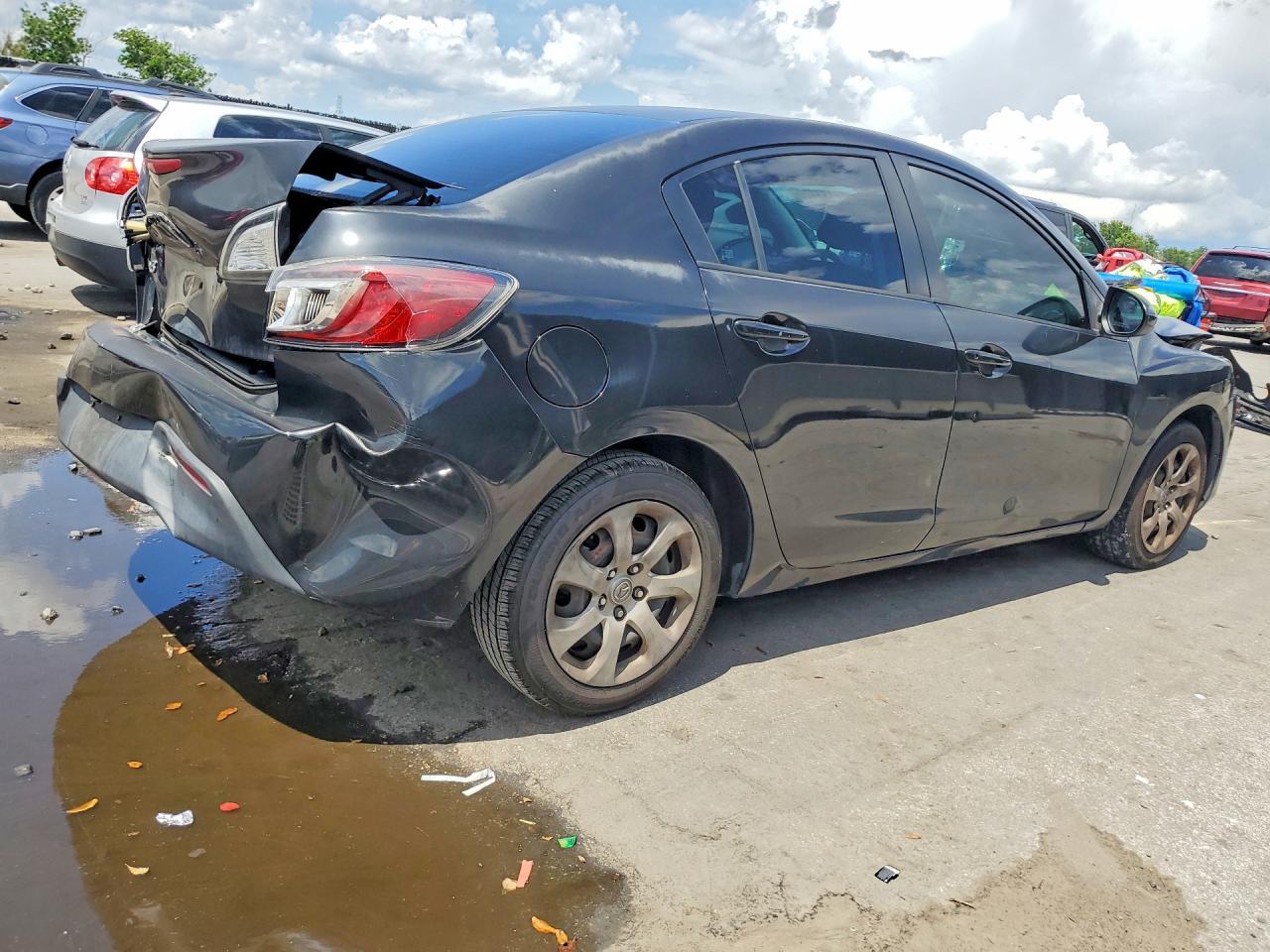 2010 Mazda 3 I - Image 3