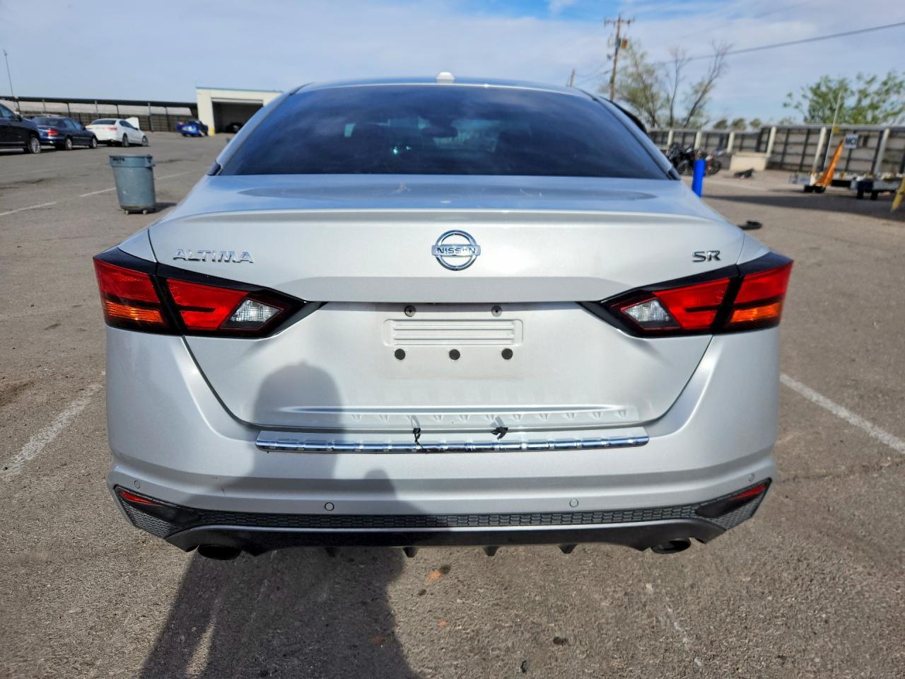 2021 Nissan Altima Sr - Фото 6