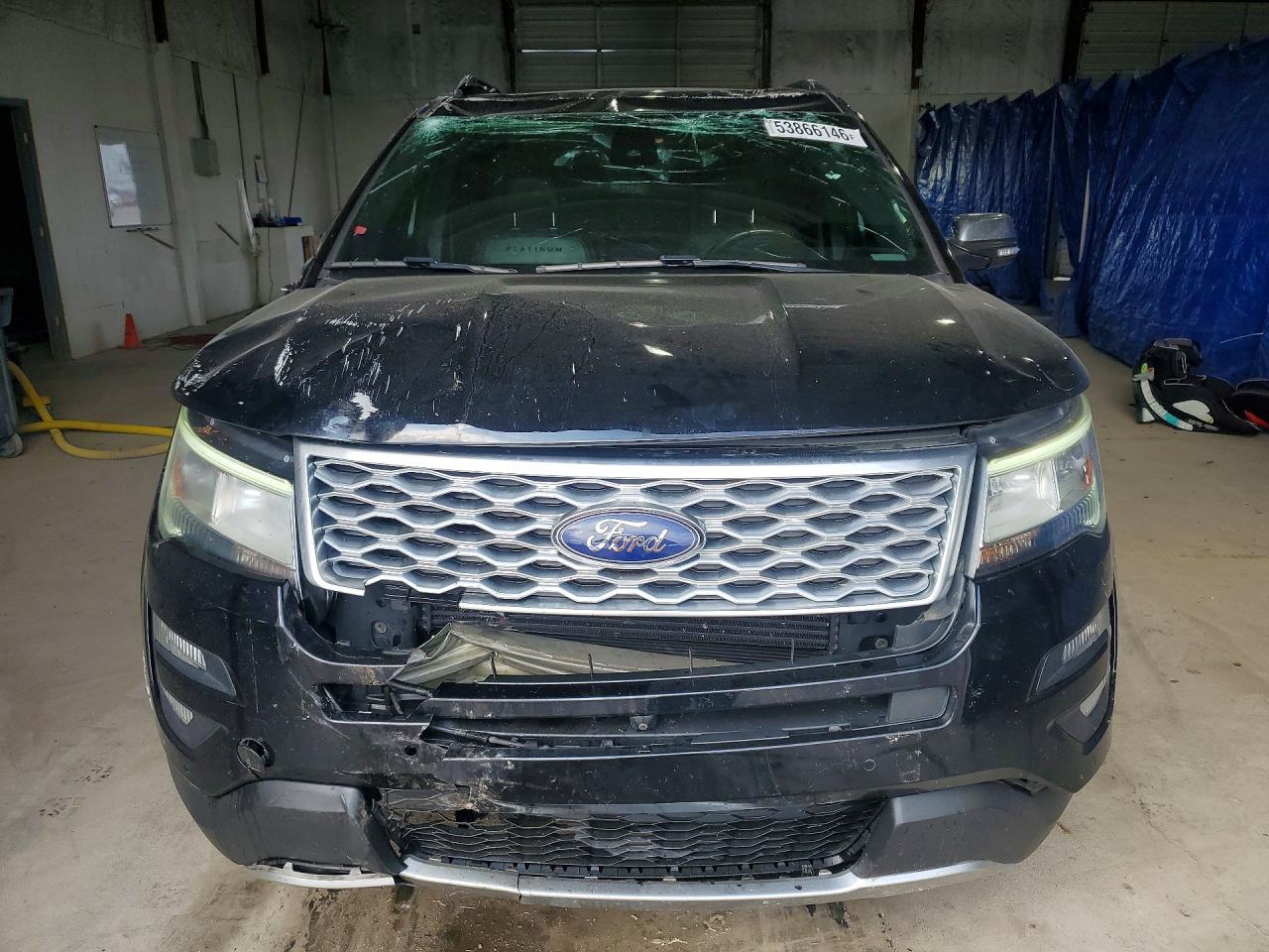 2017 Ford Explorer Platinum - Image 5