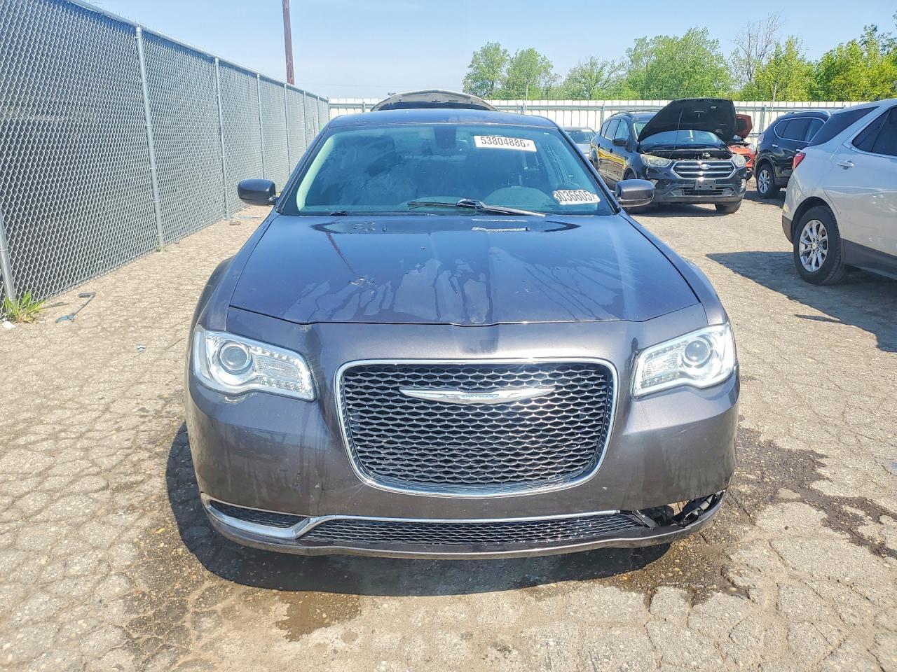 2015 Chrysler 300 Limited - Фото 5