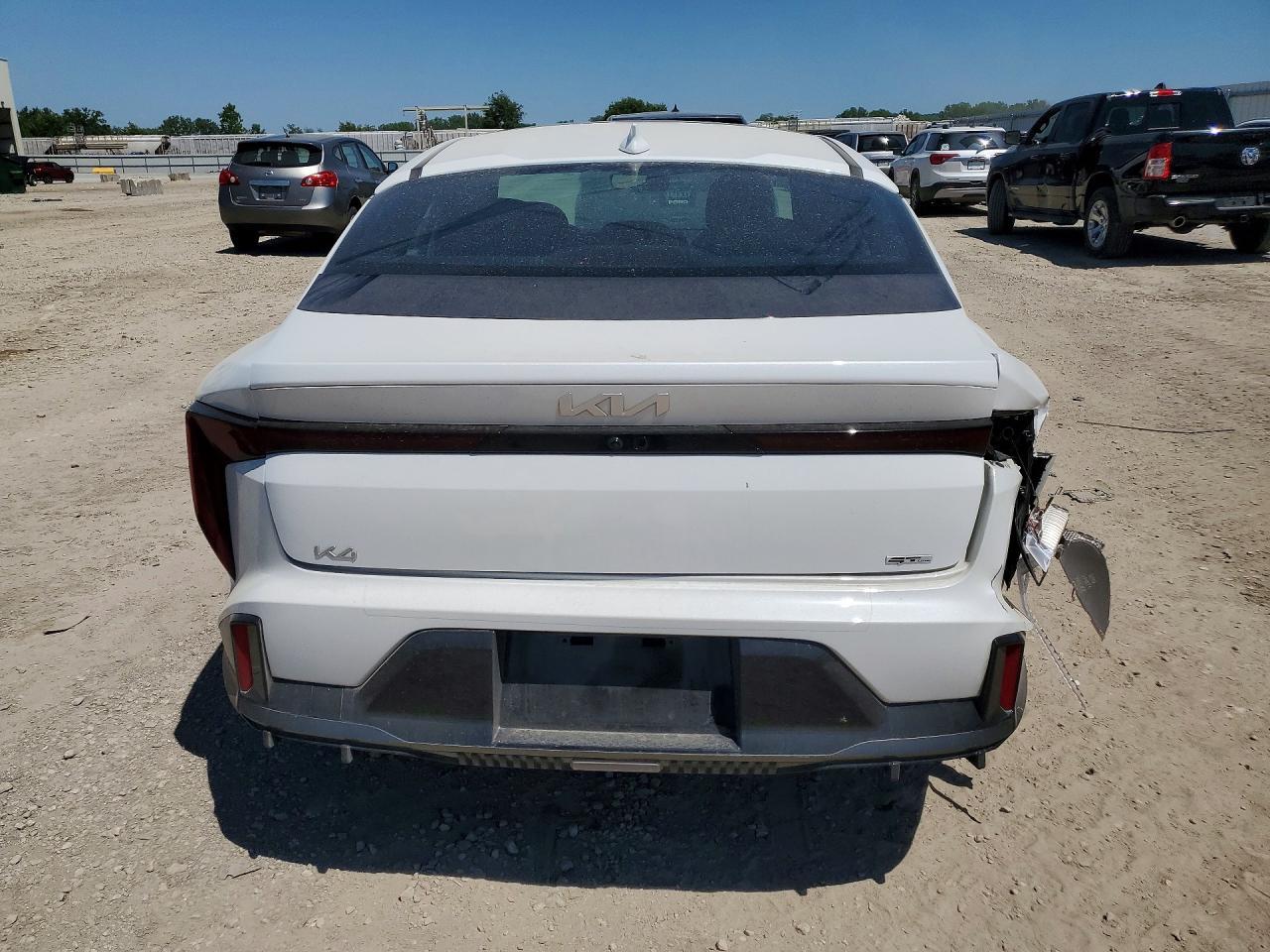 2025 Kia K4 Gt Line - Фото 6