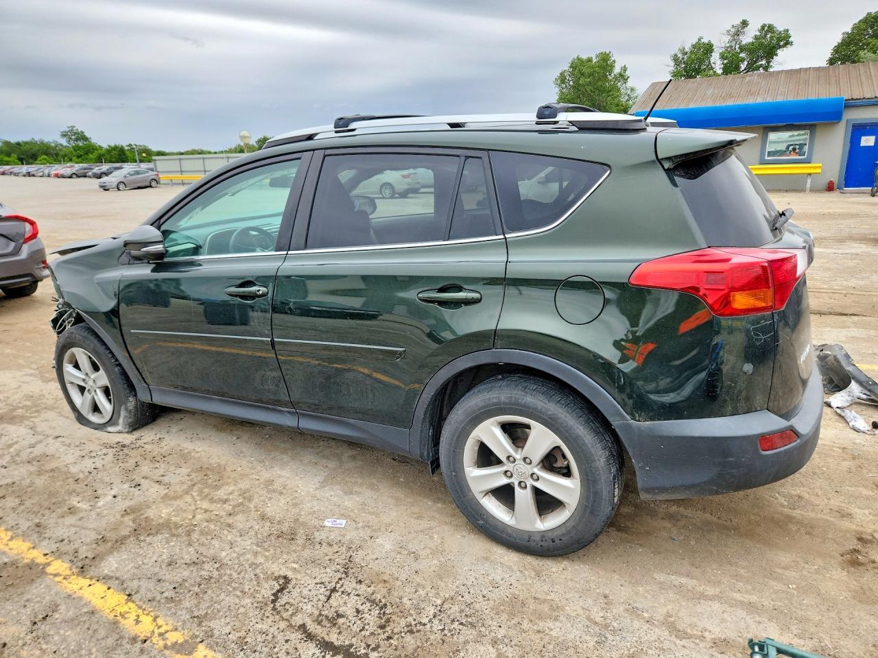 2013 Toyota Rav4 Xle - Image 2
