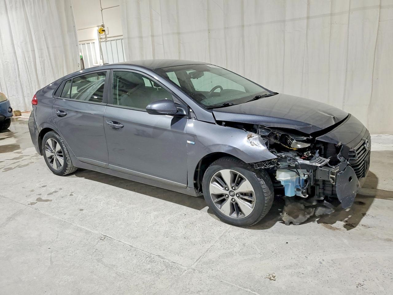 2019 Hyundai Ioniq Plug-In Hybrid Base - Фото 4