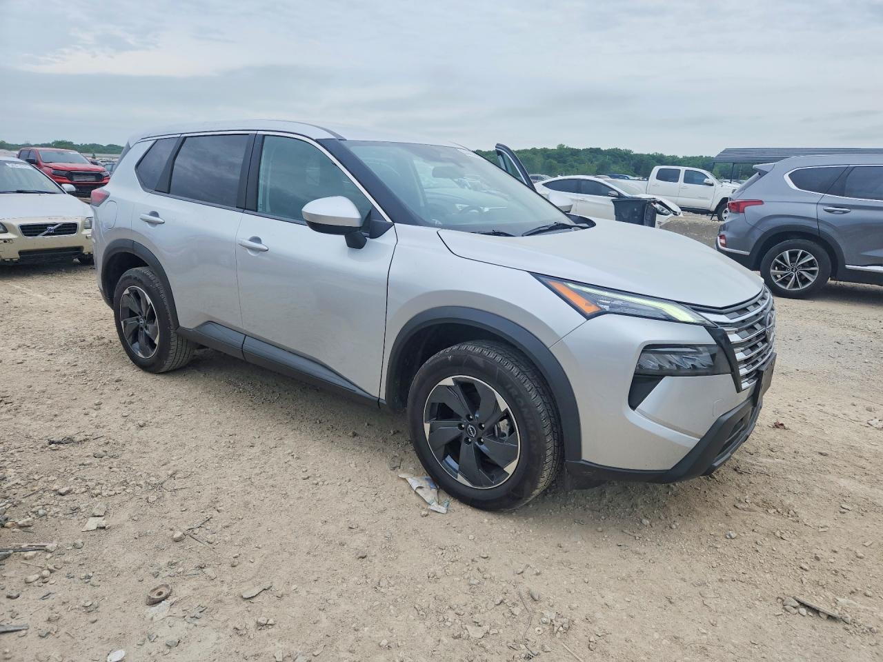 2024 Nissan Rogue Sv - Фото 4