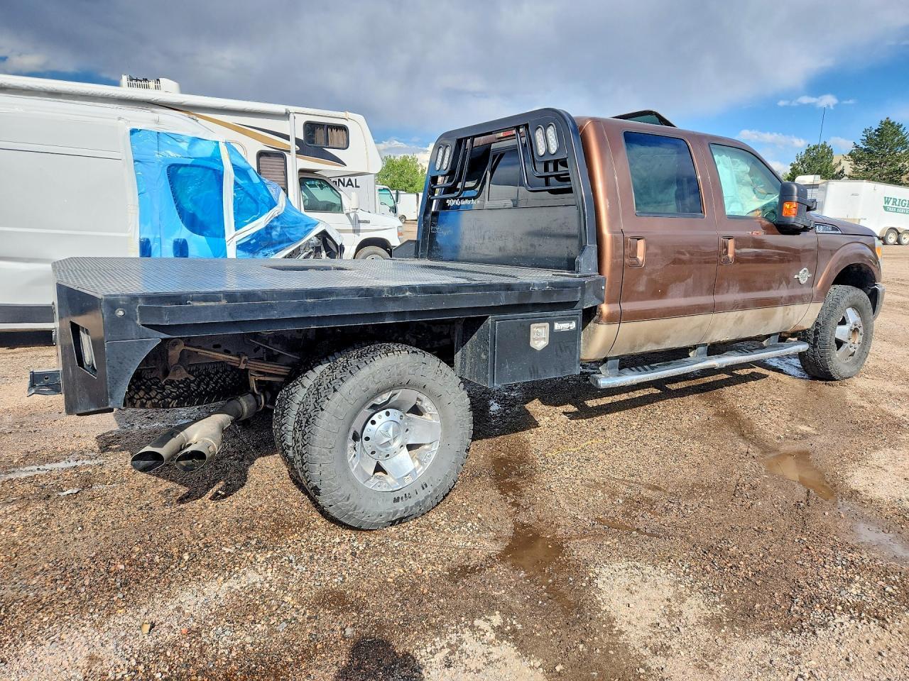 2011 Ford F350 Super Duty - Фото 3
