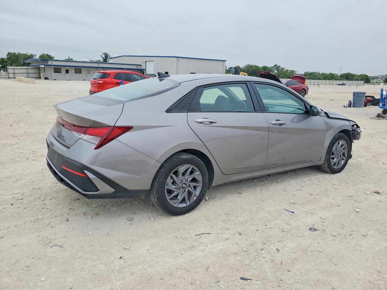 2024 Hyundai Elantra Sel - Фото 3