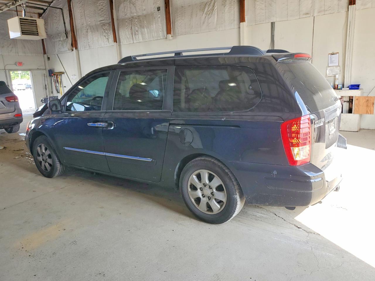 2007 Hyundai Entourage Gls - Фото 2