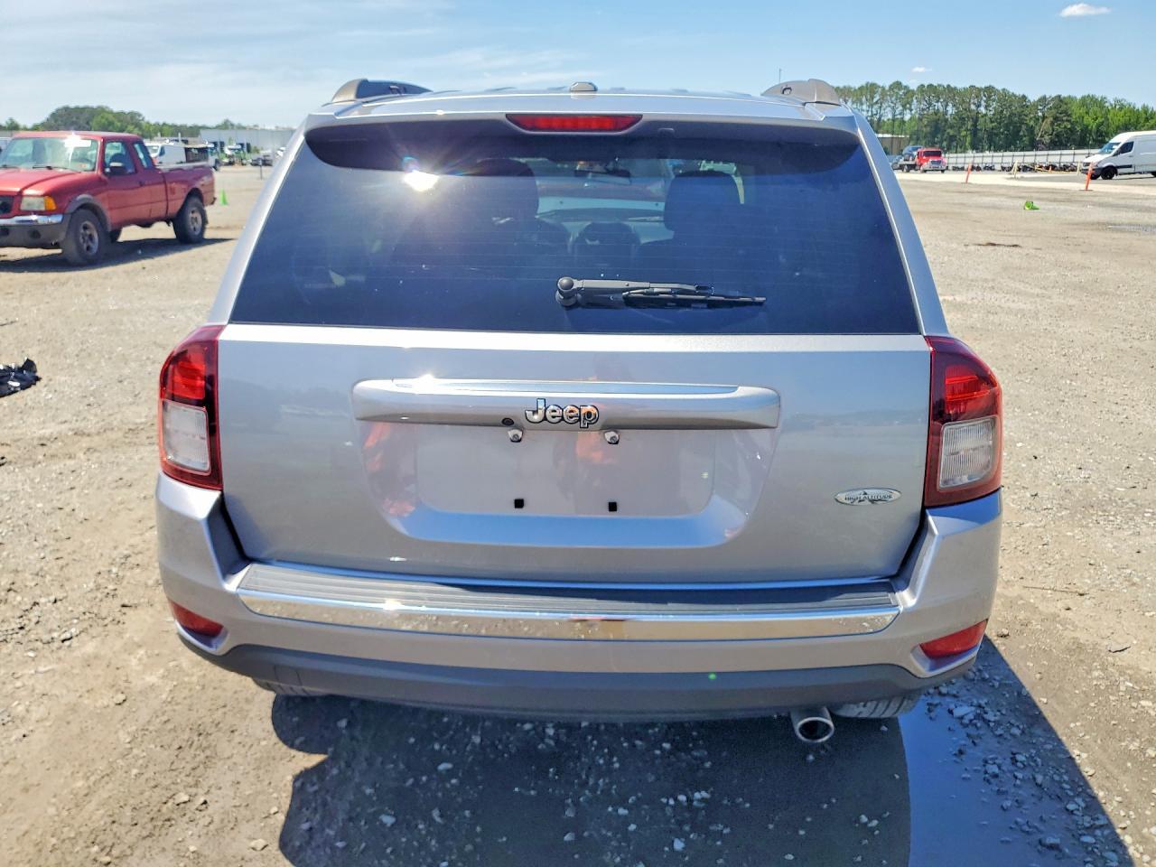 2016 Jeep Compass Latitude - Фото 6